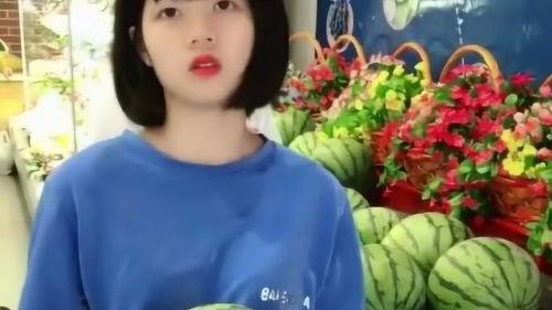 娱乐吃瓜酱姐姐打弟弟,酱姐姐怒打弟弟，揭秘背后真相